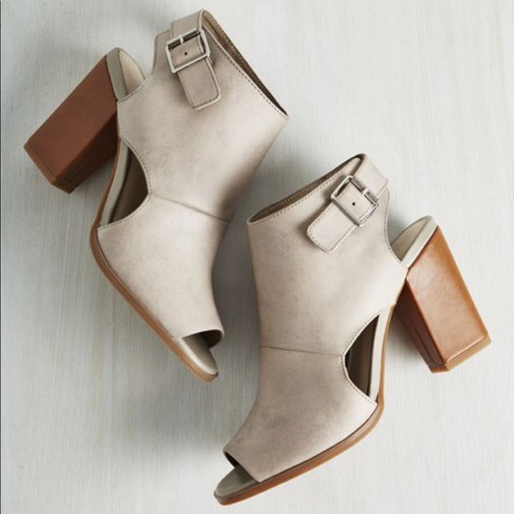 Anthropologie Shoes - Ash Gray Leather Cut Out Peep Toe Heel Sandal